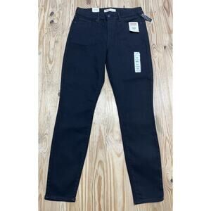 Levi's Black Mid-Rise Skinny Jeans, Size 6M (W28XL30). NWT